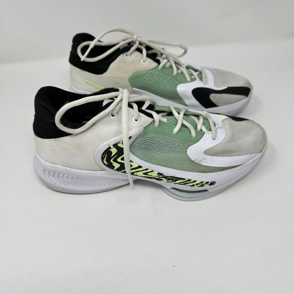 Nike zoom freak